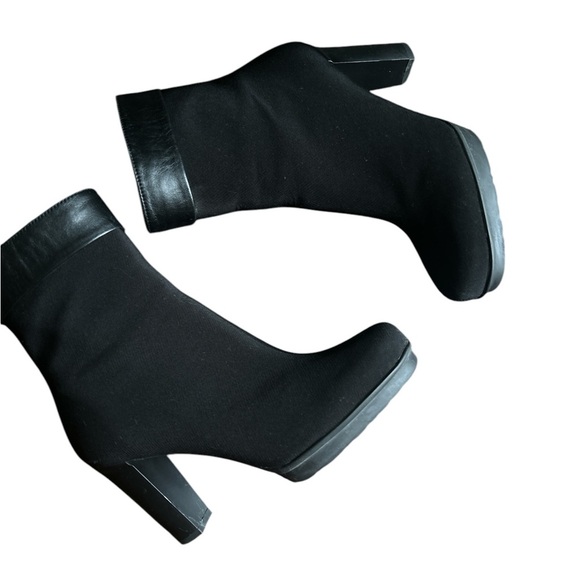 Stuart Weitzman Gore-Tex Black Ankle Boots - Picture 2 of 9